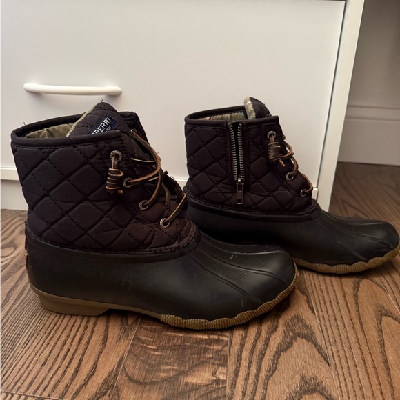 Sperry Black Quilted Winter Boots - Picture 1 of 1